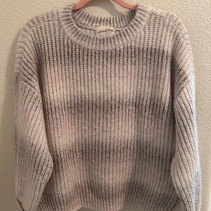 Universal Thread Cream Ribbed Crew Neck Sweater